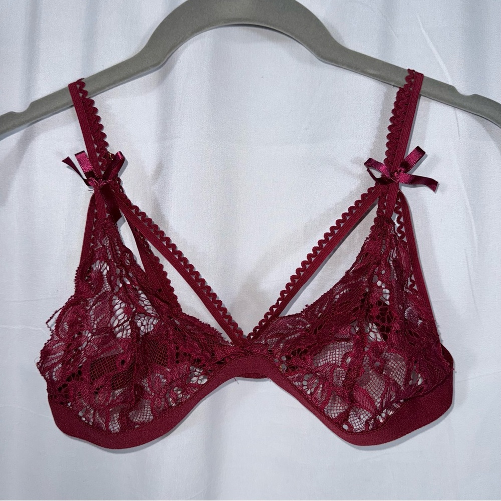 Sexy Lace Bralette in Deep Burgundy Red